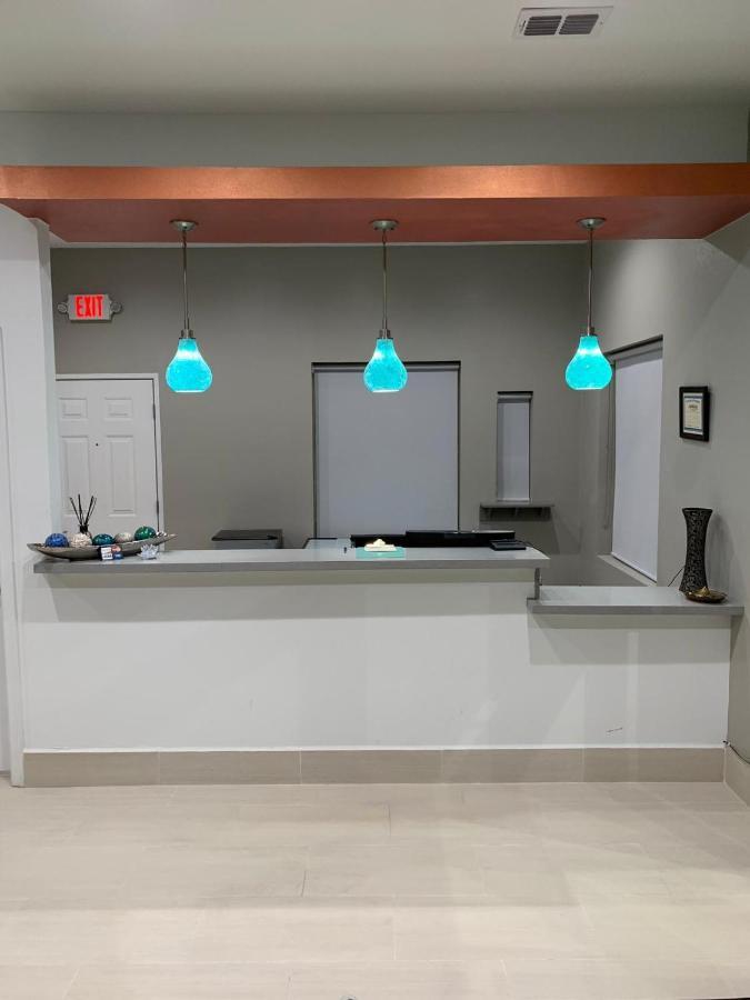 Homestay Inn & Suites Edinburg Εξωτερικό φωτογραφία